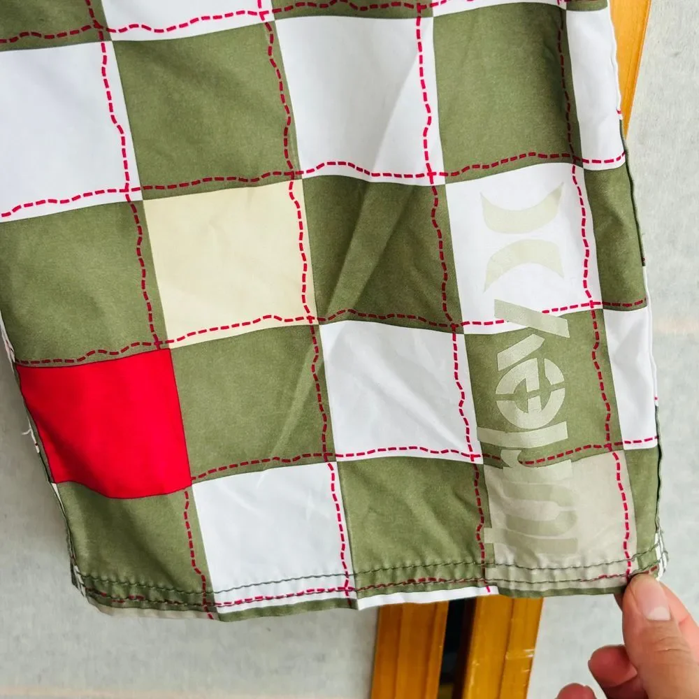 Hurley Juniors Size 3 Checkered Boardshorts Green‎ White Pink  18